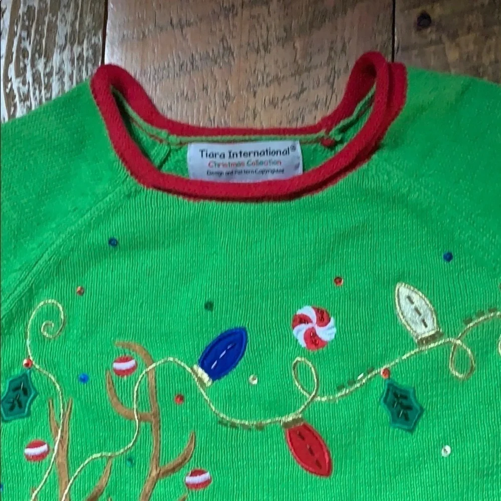 Tiara International Christmas reindeer sweater Green Size Medium
